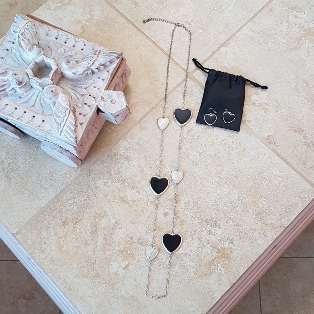Long 🖤 necklace with earrings